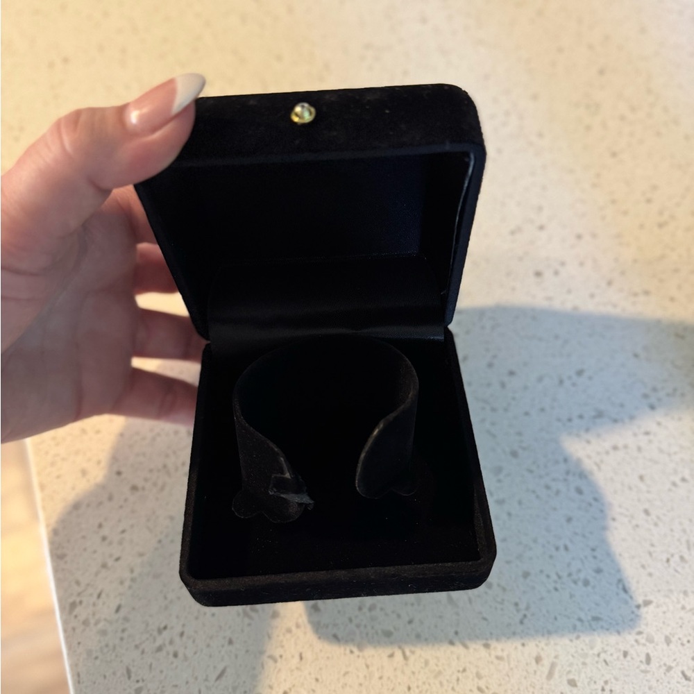 Cartier Black Velvet Watch Box - Picture 3 of 4
